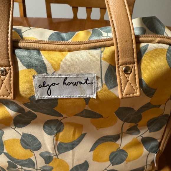 Fabric Lemon Patterned Insulated Lunchbox - Picture 2 of 6